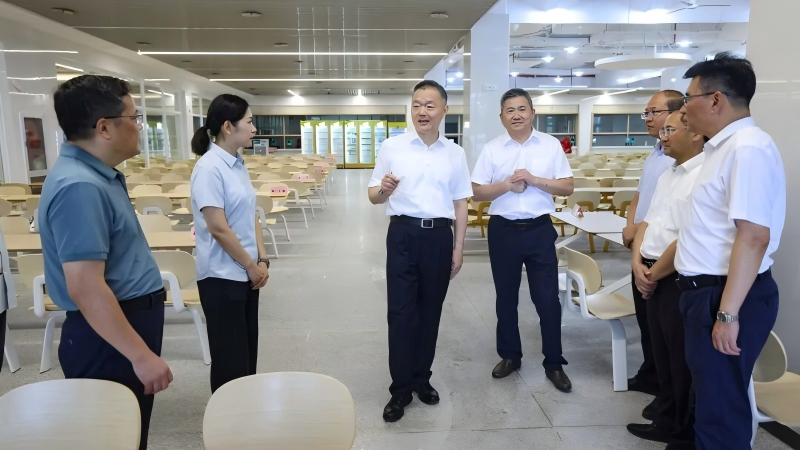 马军调研中小学秋季开学、重点产业项目建设等工作