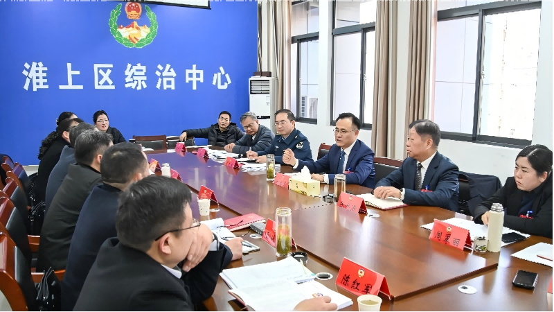 区委书记史法勇看望政协委员并参加政协讨论组讨论